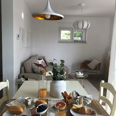 Apartman Near The Beach,free Parking&wifi Makarska